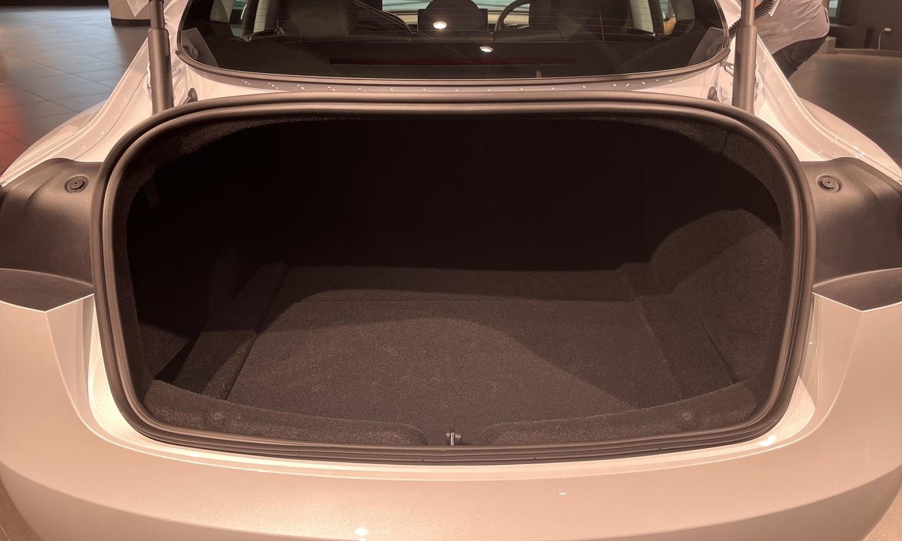 Bagagerum og plads i en Tesla