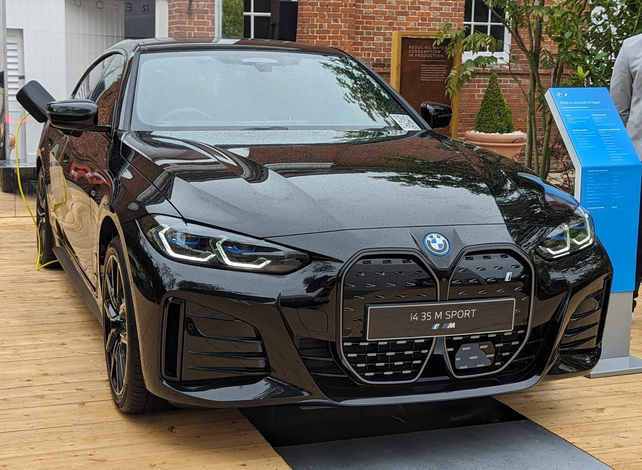BMW i4 elbil